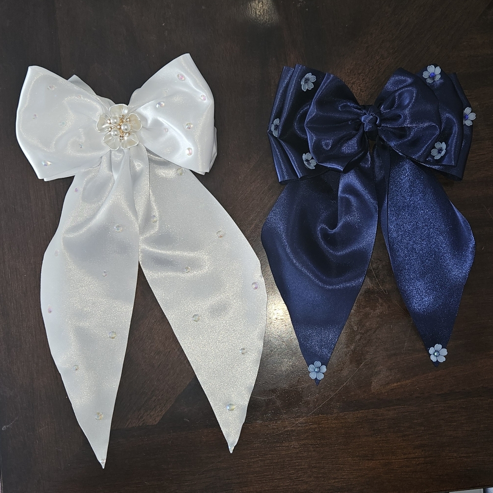 Elegant White and Navy Hair Bows